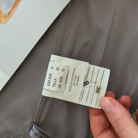 NWT Morilee Madeline Gardner Silver Sequin Gown Size 10 - Picture 16 of 16